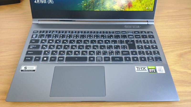 GALLERIA XL7C-R36のキーボードとタッチパッド