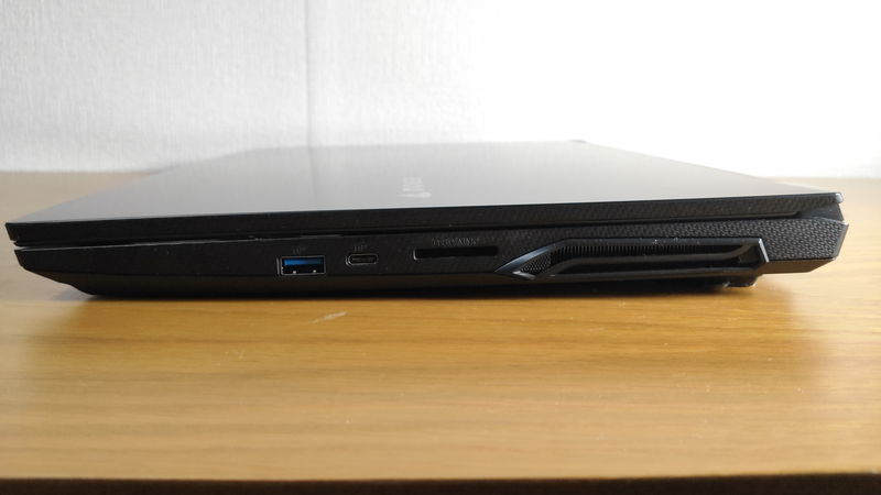 マウス m-Book K レビュー】SSDとHDDの2つのストレージを搭載した大 