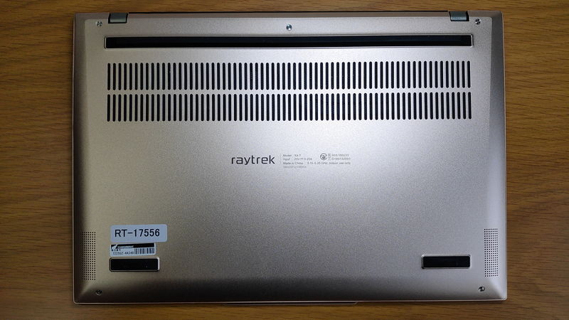 raytrek X4-Tの背面のファン